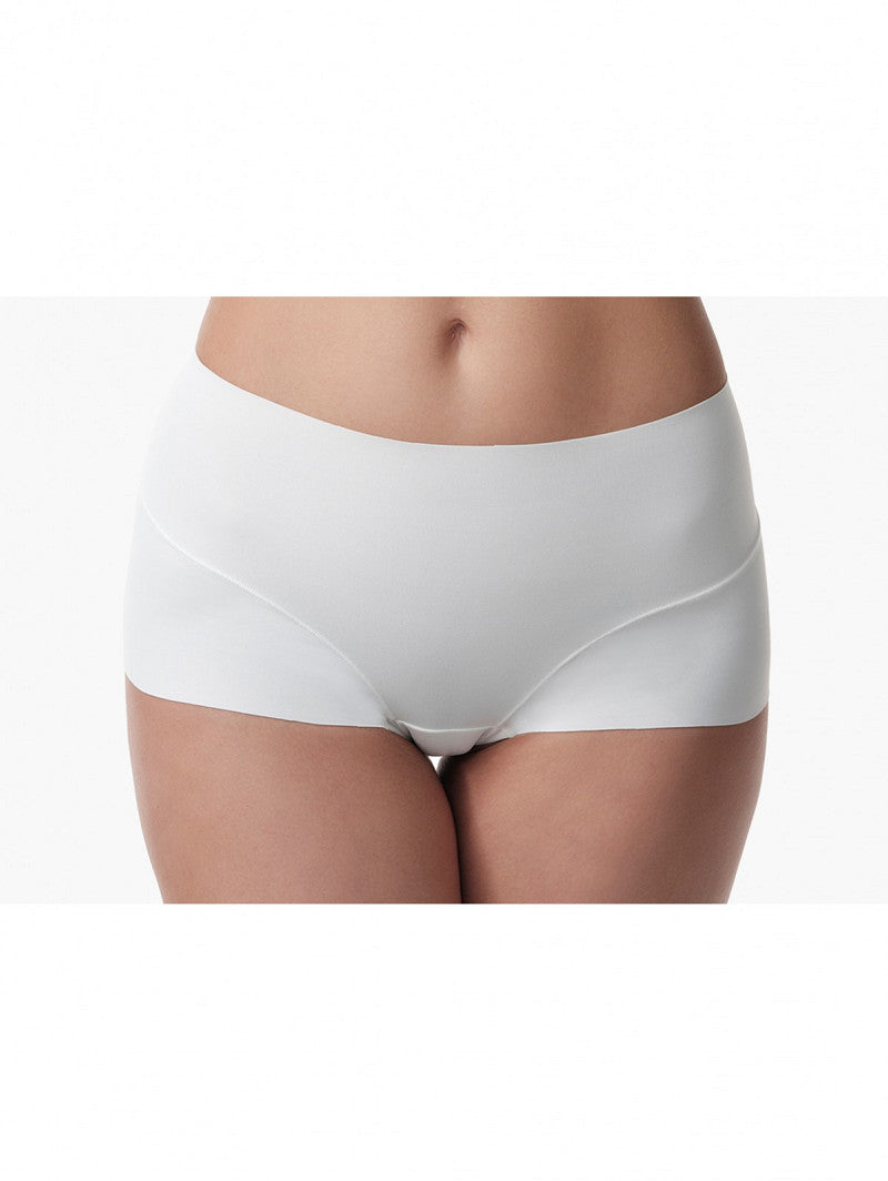 Poirier Mid Waist Seamless Shorts — Ivory