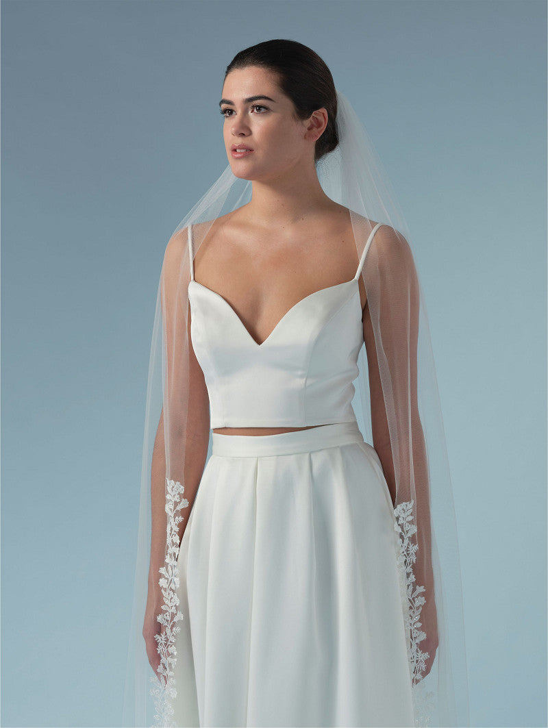 Poirier Floral Embroidered Veil — 250cm, Ivory