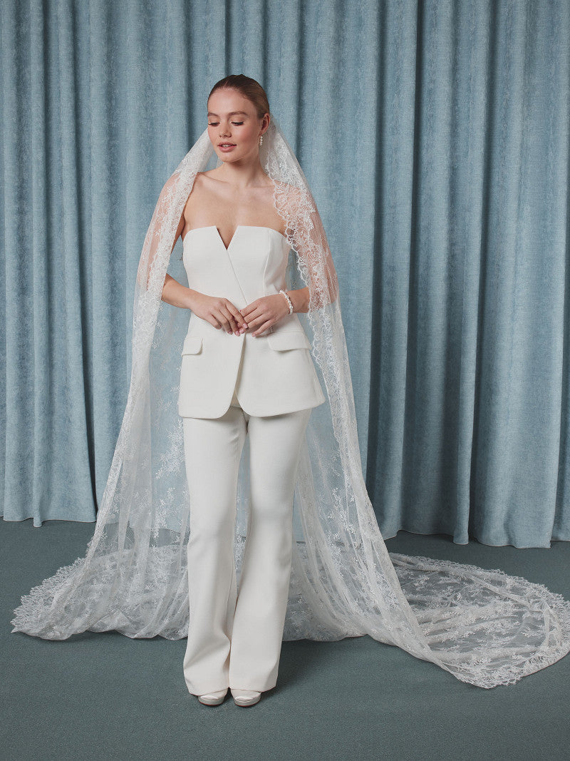 Poirier French Lace Veil — 300cm, Ivory